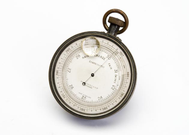 Barometer measures heights using atmospheric pressure