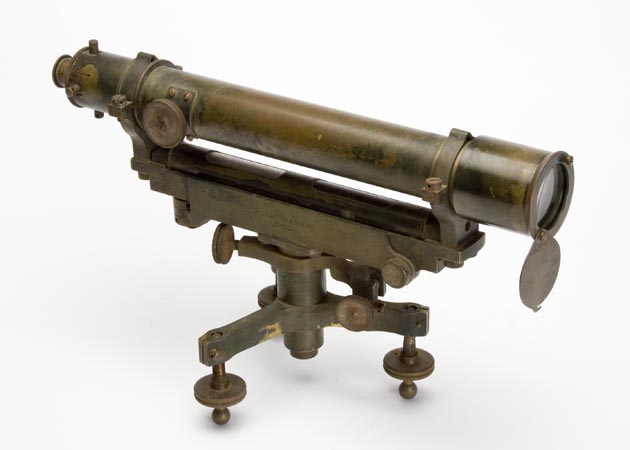 Spirit level used in the 1890s