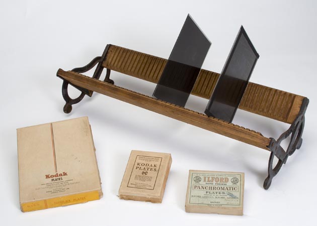 Plate holder used for drying glass plates