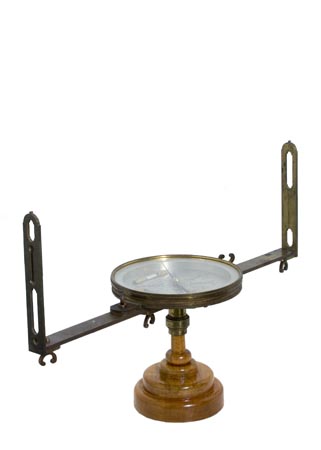 Large compass with sighting veins