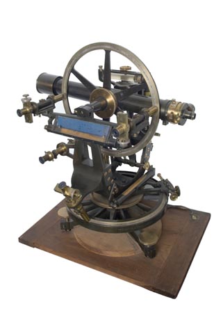 Telescope used to observe zenith distances of east and west stars in pairs to determine local time