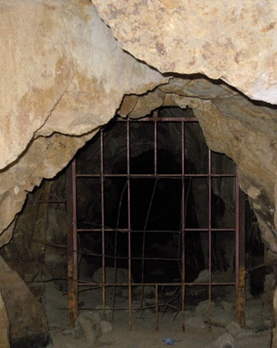 Legacy mine shafts and entrances in the Charters Towers area